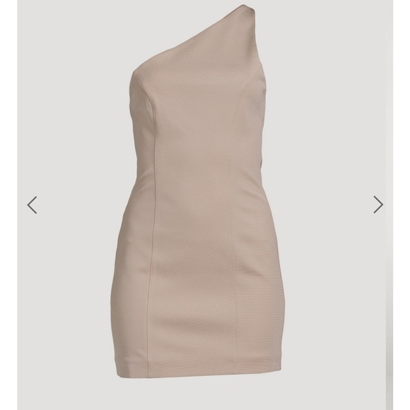 NWT🍀GAUGE81
Colorado One-Shoulder Mini Dress - Picture 4 of 11